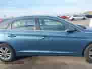 2017 Hyundai Sonata SE с VIN 5NPE24AF7HH455419, выставлен на аукционе IAAI как лот 41414511 с пробегом 157 136 миль миль и . История ставок и продаж доступна на DreamBid. Изображение 13.