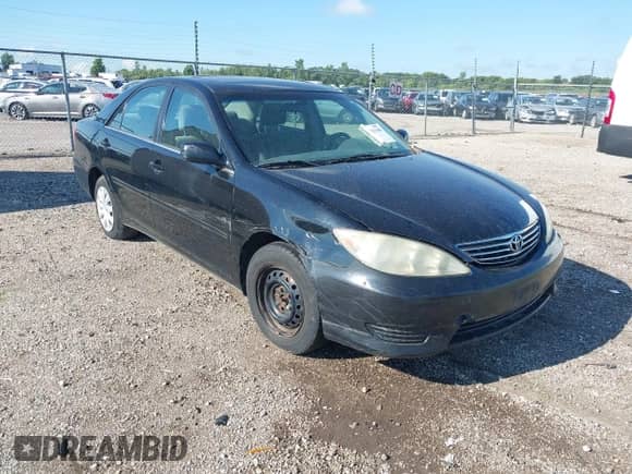 2005 Toyota Camry STD with VIN 4T1BE32K75U385224, listed as a IAAI auction lot 43019188 with 229,412 mi miles and . Bid and sale history available at DreamBid. Image 1.