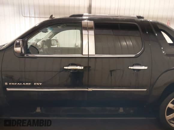 2007 Cadillac Escalade EXT with VIN 3GYFK62847G289555, listed as a IAAI auction lot 41208153 with 208,395 mi miles and . Bid and sale history available at DreamBid. Image 15.