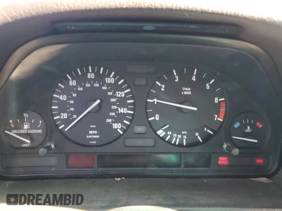 1988 BMW 7 Series с VIN WBAGB4311J1641428, выставлен на аукционе Copart как лот 62552005 с пробегом Не указан миль и Чистый • Clean title. История ставок и продаж доступна на DreamBid. Изображение 9.