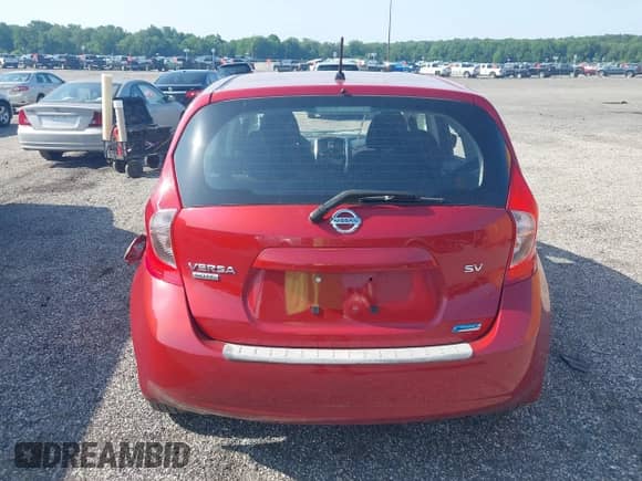 2015 Nissan Note SV z VIN 3N1CE2CP7FL399183, wystawiony jako IAAI lot #42561571 z przebiegiem 80 866 mil mil oraz . Historia ofert i sprzedaży dostępna na DreamBid. Obrazek 16.