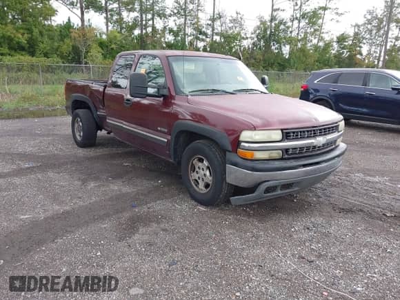 2002 Chevrolet Silverado 1500 LS with VIN 2GCEC19T221350852, listed as a IAAI auction lot 43544921 with 300,174 mi miles and . Bid and sale history available at DreamBid. Image 1.