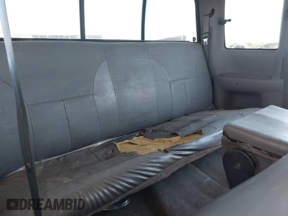 1997 Dodge 1500 z VIN 3B7HF13Z0VG785477, wystawiony jako IAAI lot #42319606 z przebiegiem 202 365 mil mil oraz . Historia ofert i sprzedaży dostępna na DreamBid. Obrazek 8.