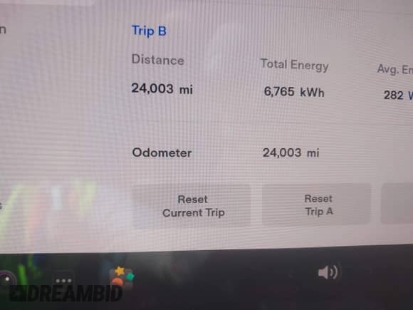 2022 Tesla Model Y Long Range z VIN 7SAYGDEE5NF321358, wystawiony jako IAAI lot #43439727 z przebiegiem 24 003 mil mil oraz . Historia ofert i sprzedaży dostępna na DreamBid. Obrazek 15.