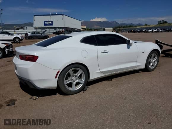2018 Chevrolet Camaro 1LS z VIN 1G1FA1RX6J0122062, wystawiony jako Copart lot #64812795 z przebiegiem 68 879 mil mil oraz Szkoda całkowita • Salvage title. Historia ofert i sprzedaży dostępna na DreamBid. Obrazek 3.
