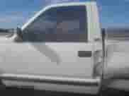 1989 Chevrolet Silverado 2500 z VIN 1GCGC24K2KE265182, wystawiony jako Copart lot #43181655 z przebiegiem 224 959 mil mil oraz Szkoda całkowita • Salvage title. Historia ofert i sprzedaży dostępna na DreamBid. Obrazek 7.