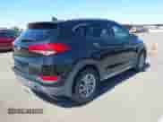 2017 Hyundai Tucson SE with VIN KM8J33A49HU528764, listed as a IAAI auction lot 43330824 with 124,630 mi miles and . Bid and sale history available at DreamBid. Image 4.