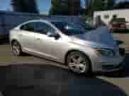 2015 Volvo S60 T5 Drive-E Platinum с VIN YV126MFM5F1335339, выставлен на аукционе Copart как лот 82262385 с пробегом 135 729 миль миль и Списание • Salvage title. История ставок и продаж доступна на DreamBid. Изображение 4.