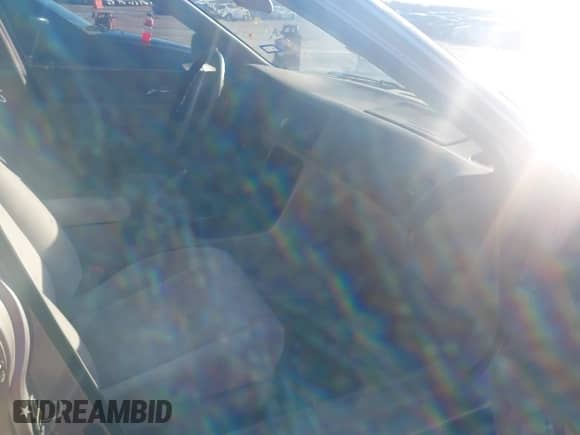 1997 Honda Accord Value с VIN 1HGCD568XVA170624, выставлен на аукционе IAAI как лот 41282210 с пробегом 191 337 миль миль и . История ставок и продаж доступна на DreamBid. Изображение 5.