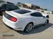 2021 Ford Mustang EcoBoost z VIN 1FA6P8TH6M5105730, wystawiony jako Copart lot #71561775 z przebiegiem Nie podano mil oraz Szkoda całkowita • Salvage title. Historia ofert i sprzedaży dostępna na DreamBid. Obrazek 3.