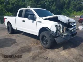 2015 Ford F-150 XLT z VIN 1FTFX1EF4FKE38526, wystawiony jako IAAI lot #42617992 z przebiegiem 100 916 mil mil oraz . Historia ofert i sprzedaży dostępna na DreamBid. Obrazek 1.