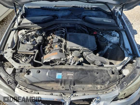 2009 BMW 5 Series 535i xDrive z VIN WBANV93529C133273, wystawiony jako Copart lot #82155165 z przebiegiem 155 909 mil mil oraz Szkoda całkowita • Salvage title. Historia ofert i sprzedaży dostępna na DreamBid. Obrazek 11.