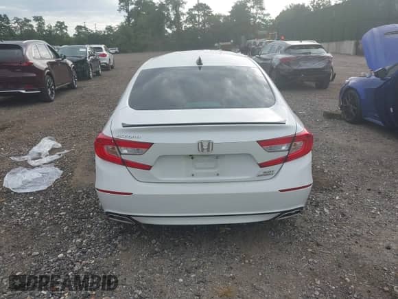 2021 Honda Accord Sport z VIN 1HGCV2F38MA016718, wystawiony jako IAAI lot #43208169 z przebiegiem 52 090 mil mil oraz . Historia ofert i sprzedaży dostępna na DreamBid. Obrazek 15.