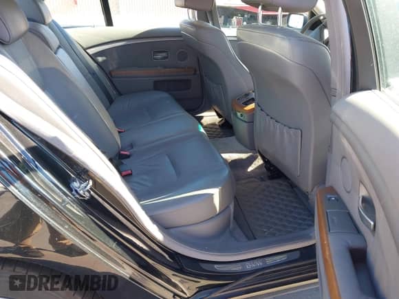 2002 BMW 7 Series 745i z VIN WBAGL63412DP56758, wystawiony jako IAAI lot #43422501 z przebiegiem 108 079 mil mil oraz . Historia ofert i sprzedaży dostępna na DreamBid. Obrazek 8.