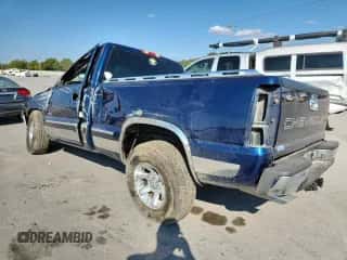 2001 Chevrolet Silverado 1500 z VIN 1GCEC14V11Z161429, wystawiony jako Copart lot #81408005 z przebiegiem Nie podano mil oraz Nie do naprawy • Non repairable. Historia ofert i sprzedaży dostępna na DreamBid. Obrazek 2.