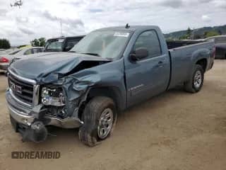 2007 GMC Sierra 1500 Work Truck с VIN 1GTEC14087Z598731, выставлен на аукционе Copart как лот 54788055 с пробегом 156 394 миль миль и Списание • Salvage title. История ставок и продаж доступна на DreamBid. Изображение 1.