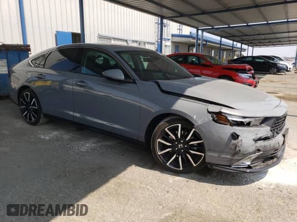 2024 Honda Accord Touring z VIN 1HGCY2F84RA045823, wystawiony jako Copart lot #71200705 z przebiegiem 30 505 mil mil oraz Szkoda całkowita • Salvage title. Historia ofert i sprzedaży dostępna na DreamBid. Obrazek 4.