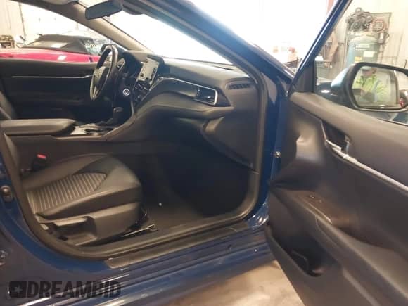 2023 Toyota Camry SE с VIN 4T1G11AK1PU134435, выставлен на аукционе IAAI как лот 42203886 с пробегом 27 163 миль миль и . История ставок и продаж доступна на DreamBid. Изображение 5.