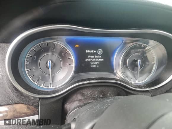 2018 Chrysler 300 Limited с VIN 2C3CCAEG6JH301759, выставлен на аукционе Copart как лот 69450665 с пробегом 124 097 миль миль и Списание • Salvage title. История ставок и продаж доступна на DreamBid. Изображение 9.