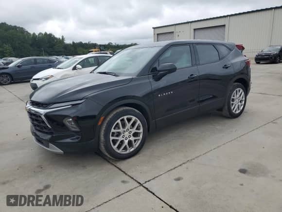 2024 Chevrolet Blazer LT z VIN 3GNKBCR42RS279216, wystawiony jako Copart lot #69890265 z przebiegiem 13 929 mil mil oraz Czysty tytuł • Clean title. Historia ofert i sprzedaży dostępna na DreamBid. Obrazek 1.