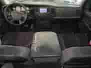 2005 Dodge 1500 SLT z VIN 1D7HU18D25S174299, wystawiony jako Copart lot #70717735 z przebiegiem 181 789 mil mil oraz Szkoda całkowita • Salvage title. Historia ofert i sprzedaży dostępna na DreamBid. Obrazek 8.