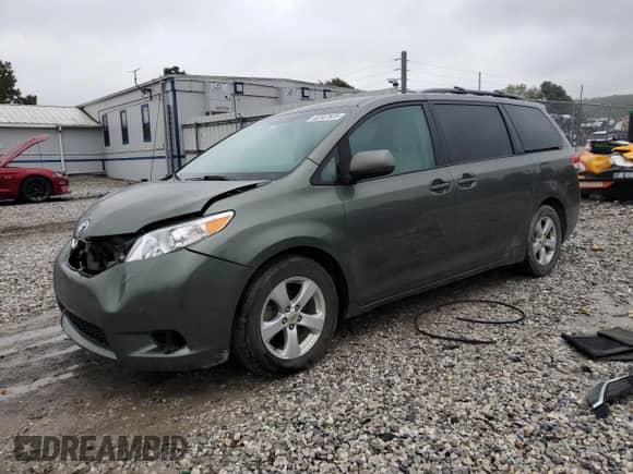 2011 Toyota Sienna LE with VIN 5TDKK3DC0BS048459, listed as a Copart auction lot 82567835 with 281,199 mi miles and Clean title. Bid and sale history available at DreamBid. Image 1.