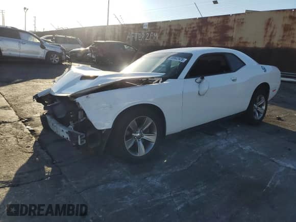2016 Dodge Challenger SXT with VIN 2C3CDZAG2GH250058, listed as a Copart auction lot 85902925 with 156,381 mi miles and Salvage title. Bid and sale history available at DreamBid. Image 1.