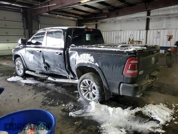 2022 Ram 1500 Longhorn z VIN 1C6SRFKT0NN411313, wystawiony jako Copart lot #45018705 z przebiegiem 30 949 mil mil oraz Szkoda całkowita • Salvage title. Historia ofert i sprzedaży dostępna na DreamBid. Obrazek 2.