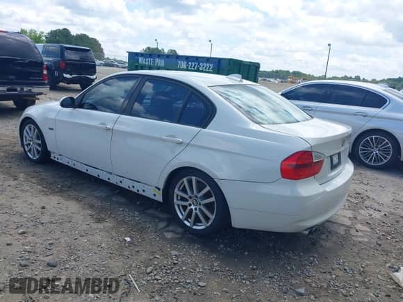 2006 BMW 3 Series 325i с VIN WBAVB13506KX44902, выставлен на аукционе IAAI как лот 42498896 с пробегом 145 111 миль миль и . История ставок и продаж доступна на DreamBid. Изображение 3.