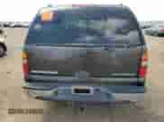 2003 Chevrolet Suburban LS z VIN 3GNEC16T83G314913, wystawiony jako Copart lot #70311755 z przebiegiem 209 592 mil mil oraz Czysty tytuł • Clean title. Historia ofert i sprzedaży dostępna na DreamBid. Obrazek 6.