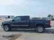 2003 Chevrolet Silverado 2500HD LS с VIN 1GCHK23U13F239839, выставлен на аукционе IAAI как лот 42401220 с пробегом Не указан миль и . История ставок и продаж доступна на DreamBid. Изображение 15.