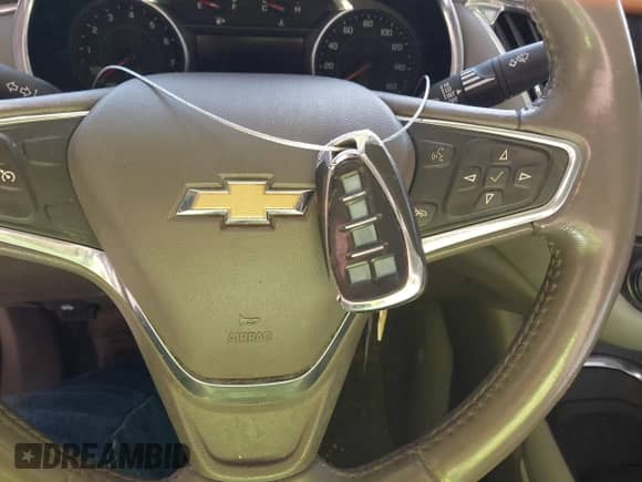 2016 Chevrolet Malibu LT z VIN 1G1ZE5ST3GF169832, wystawiony jako IAAI lot #43037008 z przebiegiem 137 720 mil mil oraz . Historia ofert i sprzedaży dostępna na DreamBid. Obrazek 11.