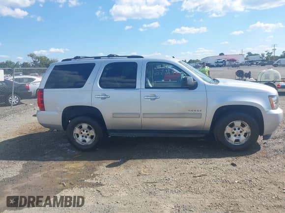2012 Chevrolet Tahoe LT с VIN 1GNSKBE09CR292066, выставлен на аукционе IAAI как лот 43212517 с пробегом 157 174 миль миль и . История ставок и продаж доступна на DreamBid. Изображение 13.