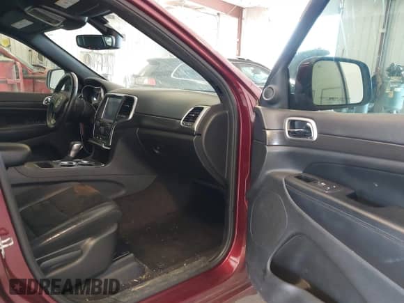 2018 Jeep Grand Cherokee Laredo с VIN 1C4RJFAG1JC152968, выставлен на аукционе IAAI как лот 42509667 с пробегом 108 319 миль миль и . История ставок и продаж доступна на DreamBid. Изображение 5.