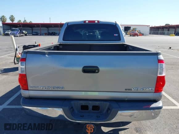 2004 Toyota Tundra SR5 z VIN 5TBDT44154S461290, wystawiony jako IAAI lot #43278955 z przebiegiem 200 462 mil mil oraz . Historia ofert i sprzedaży dostępna na DreamBid. Obrazek 16.
