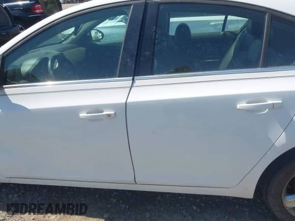 2012 Chevrolet Cruze 2LT с VIN 1G1PG5SC0C7300222, выставлен на аукционе IAAI как лот 42152575 с пробегом 256 076 миль миль и . История ставок и продаж доступна на DreamBid. Изображение 14.