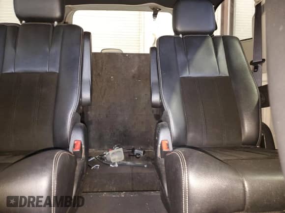 2015 Dodge Grand Caravan SXT with VIN 2C4RDGCG6FR653122, listed as a Copart auction lot 81150175 with 268,720 mi miles and Clean title. Bid and sale history available at DreamBid. Image 10.