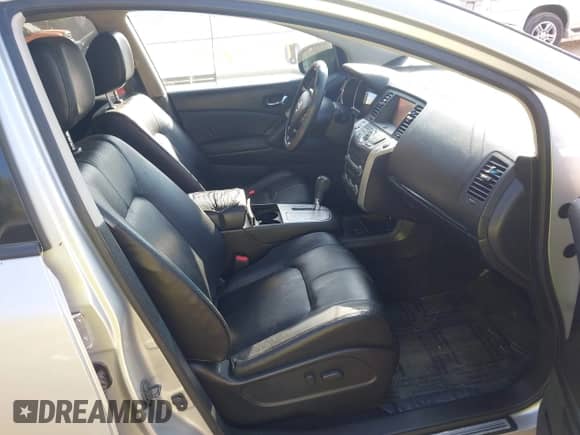 2010 Nissan Murano SL with VIN JN8AZ1MW6AW136425, listed as a IAAI auction lot 42967908 with 101,992 mi miles and . Bid and sale history available at DreamBid. Image 5.