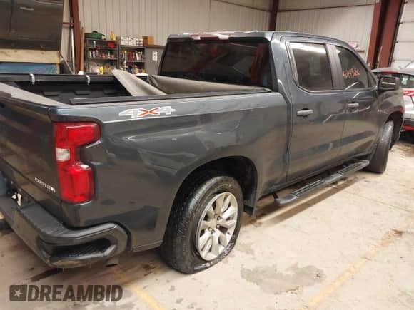 2020 Chevrolet Silverado 1500 Custom с VIN 1GCPYBEK2LZ272823, выставлен на аукционе IAAI как лот 41655861 с пробегом 96 583 миль миль и . История ставок и продаж доступна на DreamBid. Изображение 4.