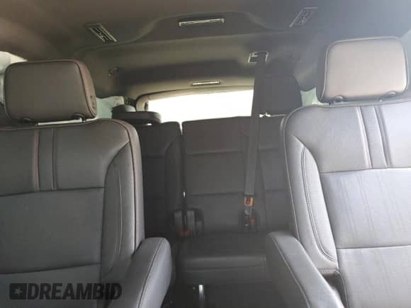 2022 Chevrolet Suburban RST с VIN 1GNSCEKD0NR307918, выставлен на аукционе Copart как лот 56727495 с пробегом 98 358 миль миль и Списание • Salvage title. История ставок и продаж доступна на DreamBid. Изображение 10.