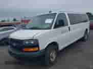 2020 Chevrolet Express Passenger LS с VIN 1GAZGNFP7L1212812, выставлен на аукционе IAAI как лот 42263328 с пробегом 350 936 миль миль и . История ставок и продаж доступна на DreamBid. Изображение 17.