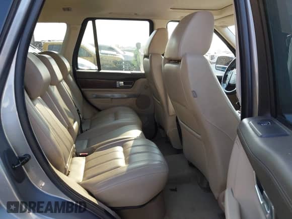 2013 Land Rover Range Rover Sport HSE Lux z VIN SALSK2D47DA781121, wystawiony jako IAAI lot #43262010 z przebiegiem 107 181 mil mil oraz . Historia ofert i sprzedaży dostępna na DreamBid. Obrazek 8.