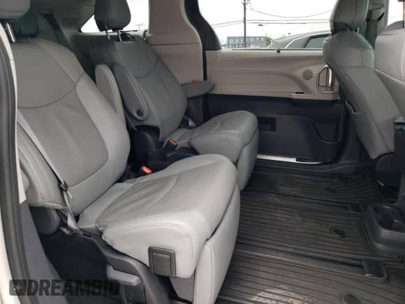 2024 Toyota Sienna Limited с VIN 5TDZRKEC3RS181746, выставлен на аукционе Copart как лот 58351374 с пробегом 6 262 миль миль и Списание • Salvage title. История ставок и продаж доступна на DreamBid. Изображение 11.