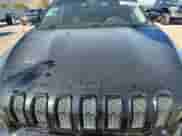 2016 Jeep Cherokee Latitude с VIN 1C4PJMCS9GW209065, выставлен на аукционе Copart как лот 81591215 с пробегом 134 742 миль миль и Списание • Salvage title. История ставок и продаж доступна на DreamBid. Изображение 11.