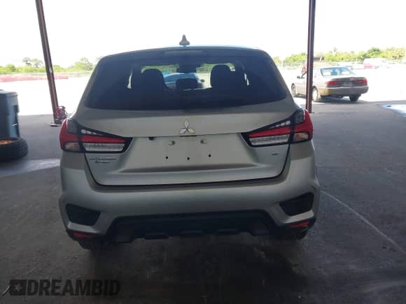 2021 Mitsubishi Outlander SE z VIN JA4APVAU3MU018046, wystawiony jako IAAI lot #43269861 z przebiegiem 80 820 mil mil oraz . Historia ofert i sprzedaży dostępna na DreamBid. Obrazek 16.