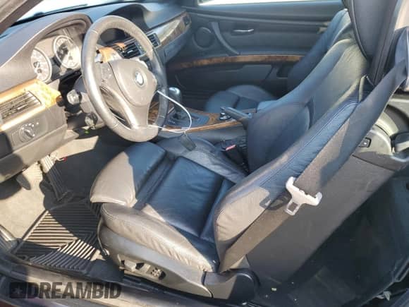 2007 BMW 3 Series 335i z VIN WBAWL73517PX49387, wystawiony jako Copart lot #71611705 z przebiegiem 81 292 mil mil oraz Szkoda całkowita • Salvage title. Historia ofert i sprzedaży dostępna na DreamBid. Obrazek 7.