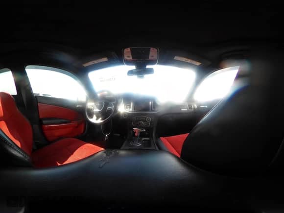 2015 Dodge Charger RT с VIN 2C3CDXCT4FH745861, выставлен на аукционе IAAI как лот 42206349 с пробегом 136 061 миль миль и . История ставок и продаж доступна на DreamBid. Изображение 18.