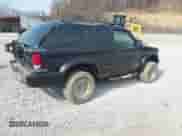 2000 Chevrolet Blazer LS с VIN 1GNCT18W1YK112722, выставлен на аукционе IAAI как лот 41758275 с пробегом 157 730 миль миль и . История ставок и продаж доступна на DreamBid. Изображение 4.