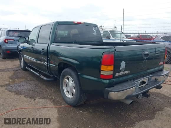 2005 GMC Sierra 1500 SLE с VIN 2GTEC13T451292207, выставлен на аукционе IAAI как лот 42099007 с пробегом 225 446 миль миль и . История ставок и продаж доступна на DreamBid. Изображение 3.