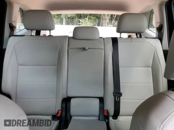 2020 Volkswagen Tiguan SE с VIN 3VV3B7AX9LM017538, выставлен на аукционе Copart как лот 71480935 с пробегом 87 200 миль миль и Списание • Salvage title. История ставок и продаж доступна на DreamBid. Изображение 10.